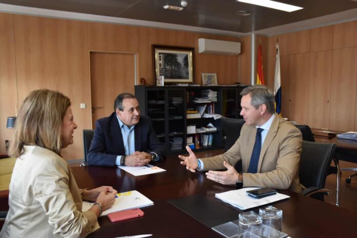 Blas Trujillo y José Miñones analizan las estrategias de Atención Primaria y de Salud Mental de Canarias