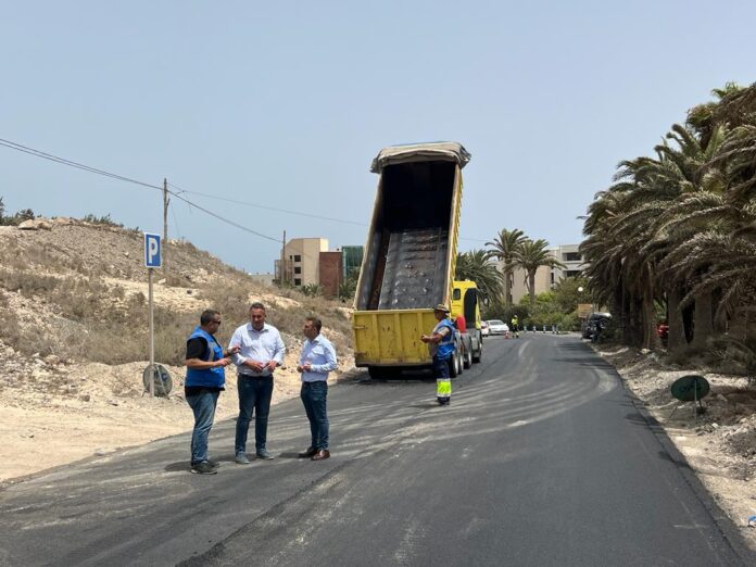 Pájara finaliza las obras de reasfaltado de la carretera de Los Gorriones para mejorar la seguridad de los conductores