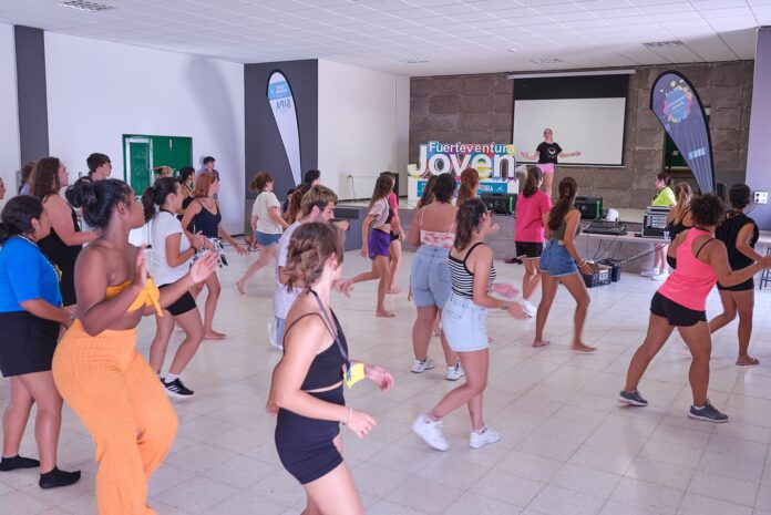 Sesenta jóvenes conviven en Tefía por el Día Mundial de la Juventud