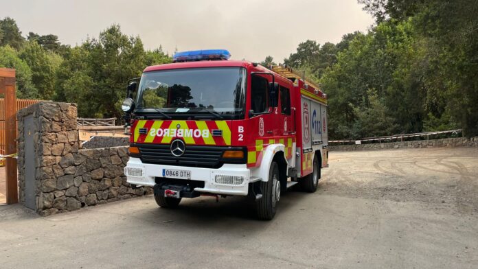 El Ayuntamiento de Puerto del Rosario colabora en las labores de extinción del grave incendio de Tenerife.