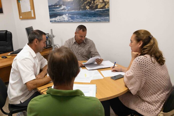 Cabildo y Ayuntamiento de Puerto del Rosario coordinan acciones para el correcto tratamiento de los residuos