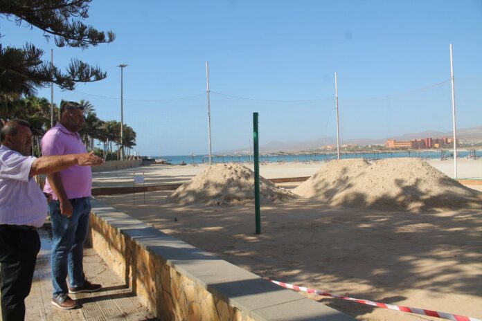 Deportes Antigua recupera y mejora la cancha de Vóley Playa en El Castillo