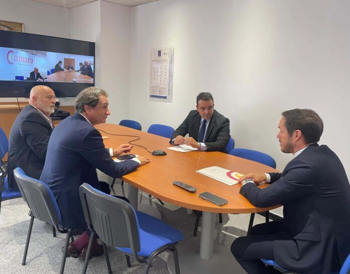 Transición Ecológica estrecha lazos con las cámaras de comercio de Canarias y aborda cuestiones de Emergencia Energética