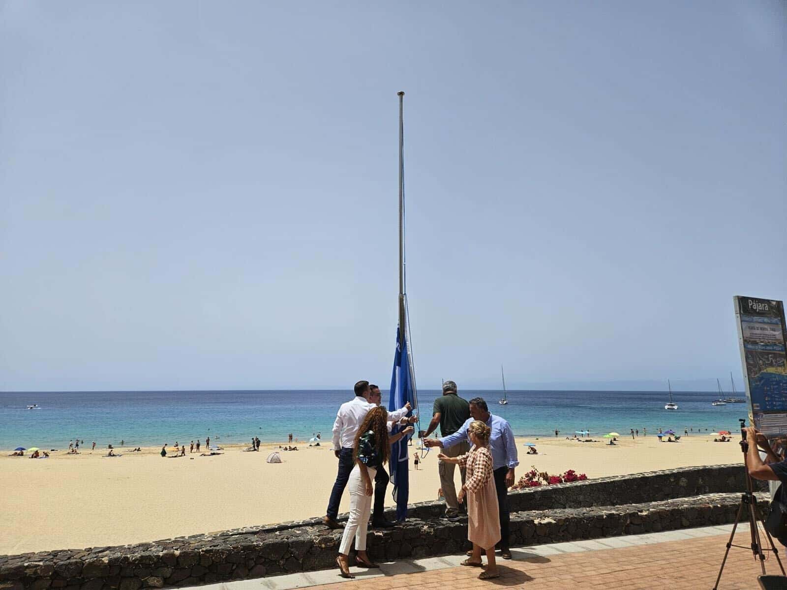 La Ruta Informativa: Izado Bandera Azul en Morro Jable 27/07/24